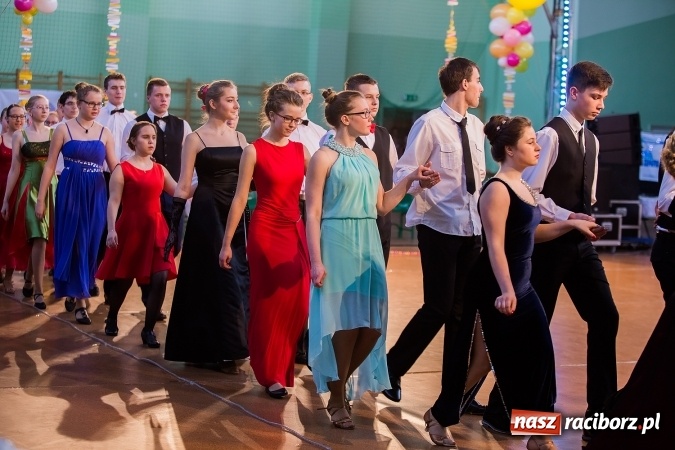 Zdjęcie w galerii na portalu naszraciborz.pl: Karnawałowa Rewia Tańca w Arenie Rafako wiadomości z regionu