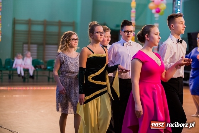 Zdjęcie w galerii na portalu naszraciborz.pl: Karnawałowa Rewia Tańca w Arenie Rafako wiadomości z regionu