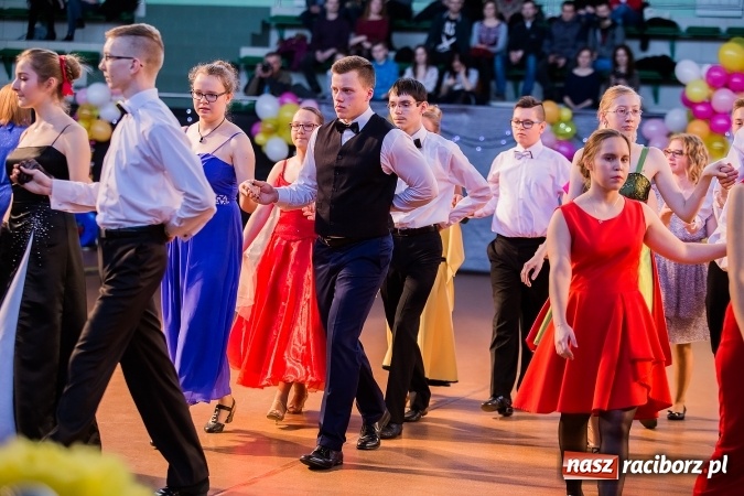 Zdjęcie w galerii na portalu naszraciborz.pl: Karnawałowa Rewia Tańca w Arenie Rafako wiadomości z regionu