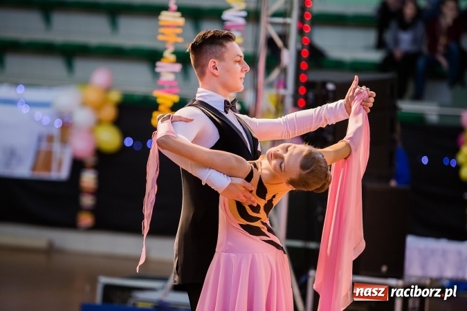 Zdjęcie w galerii na portalu naszraciborz.pl: Karnawałowa Rewia Tańca w Arenie Rafako wiadomości z regionu