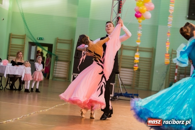 Zdjęcie w galerii na portalu naszraciborz.pl: Karnawałowa Rewia Tańca w Arenie Rafako wiadomości z regionu