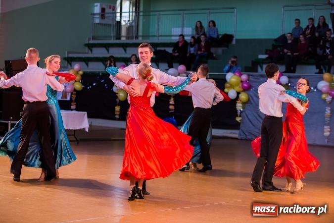 Zdjęcie w galerii na portalu naszraciborz.pl: Karnawałowa Rewia Tańca w Arenie Rafako wiadomości z regionu
