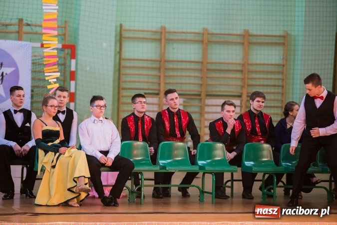 Zdjęcie w galerii na portalu naszraciborz.pl: Karnawałowa Rewia Tańca w Arenie Rafako wiadomości z regionu