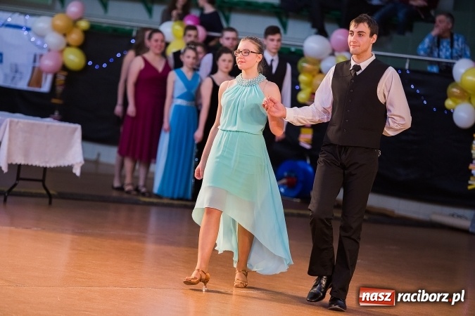 Zdjęcie w galerii na portalu naszraciborz.pl: Karnawałowa Rewia Tańca w Arenie Rafako wiadomości z regionu