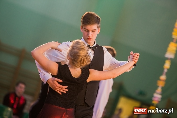 Zdjęcie w galerii na portalu naszraciborz.pl: Karnawałowa Rewia Tańca w Arenie Rafako wiadomości z regionu