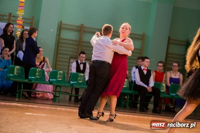 Zdjęcie w galerii na portalu naszraciborz.pl: Karnawałowa Rewia Tańca w Arenie Rafako wiadomości z regionu