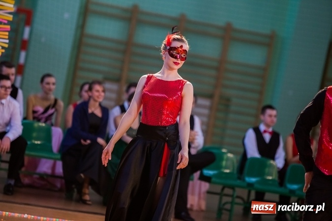 Zdjęcie w galerii na portalu naszraciborz.pl: Karnawałowa Rewia Tańca w Arenie Rafako wiadomości z regionu