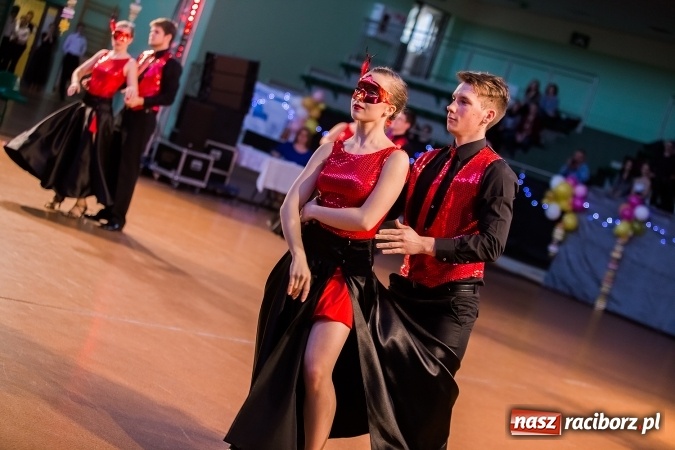 Zdjęcie w galerii na portalu naszraciborz.pl: Karnawałowa Rewia Tańca w Arenie Rafako wiadomości z regionu