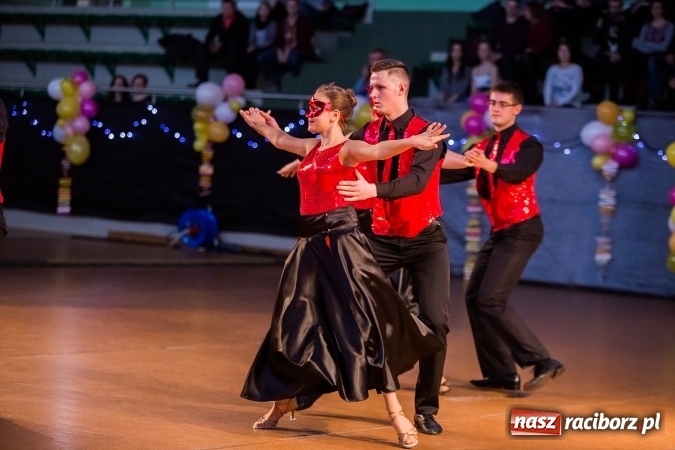 Zdjęcie w galerii na portalu naszraciborz.pl: Karnawałowa Rewia Tańca w Arenie Rafako wiadomości z regionu
