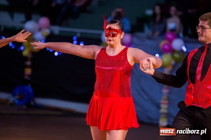 Zdjęcie w galerii na portalu naszraciborz.pl: Karnawałowa Rewia Tańca w Arenie Rafako wiadomości z regionu