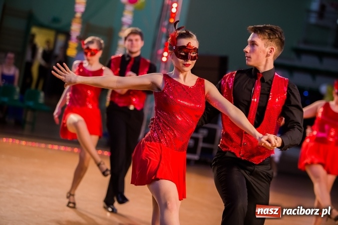 Zdjęcie w galerii na portalu naszraciborz.pl: Karnawałowa Rewia Tańca w Arenie Rafako wiadomości z regionu
