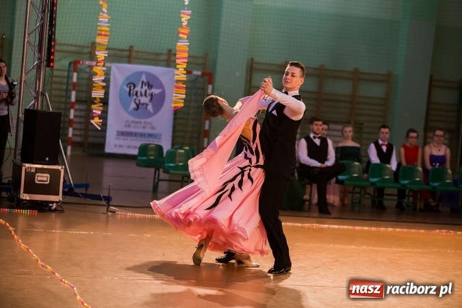 Zdjęcie w galerii na portalu naszraciborz.pl: Karnawałowa Rewia Tańca w Arenie Rafako wiadomości z regionu