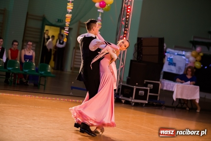 Zdjęcie w galerii na portalu naszraciborz.pl: Karnawałowa Rewia Tańca w Arenie Rafako wiadomości z regionu