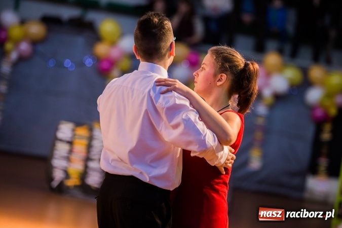 Zdjęcie w galerii na portalu naszraciborz.pl: Karnawałowa Rewia Tańca w Arenie Rafako wiadomości z regionu