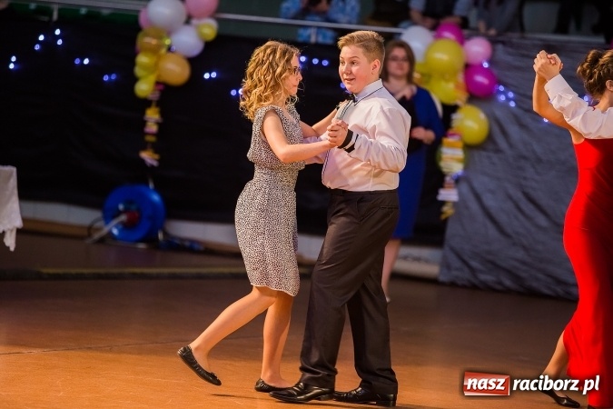 Zdjęcie w galerii na portalu naszraciborz.pl: Karnawałowa Rewia Tańca w Arenie Rafako wiadomości z regionu