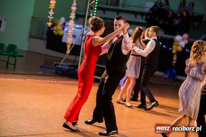 Zdjęcie w galerii na portalu naszraciborz.pl: Karnawałowa Rewia Tańca w Arenie Rafako wiadomości z regionu