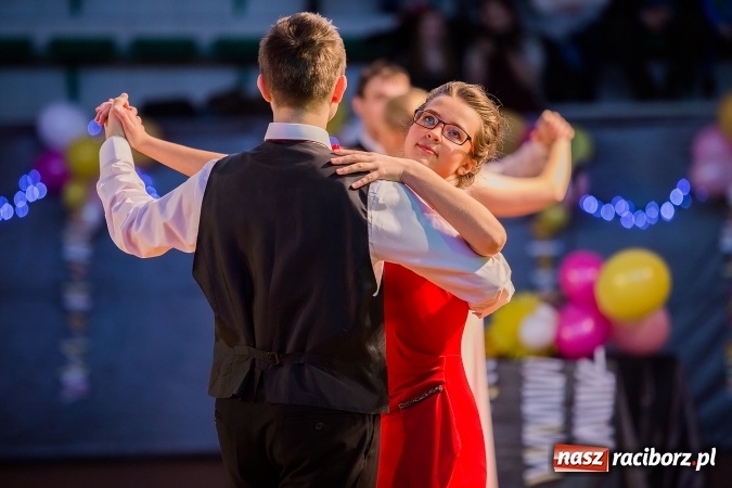 Zdjęcie w galerii na portalu naszraciborz.pl: Karnawałowa Rewia Tańca w Arenie Rafako wiadomości z regionu