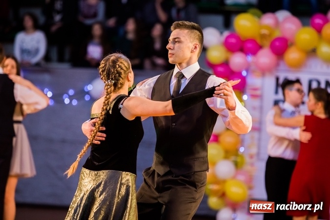 Zdjęcie w galerii na portalu naszraciborz.pl: Karnawałowa Rewia Tańca w Arenie Rafako wiadomości z regionu