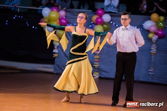 Zdjęcie w galerii na portalu naszraciborz.pl: Karnawałowa Rewia Tańca w Arenie Rafako wiadomości z regionu