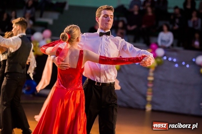 Zdjęcie w galerii na portalu naszraciborz.pl: Karnawałowa Rewia Tańca w Arenie Rafako wiadomości z regionu