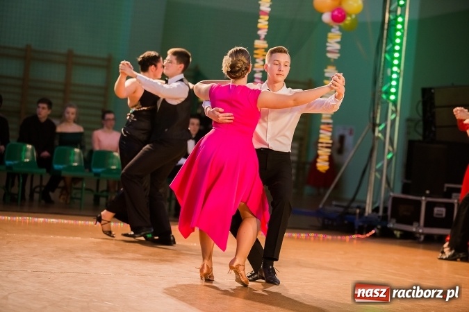 Zdjęcie w galerii na portalu naszraciborz.pl: Karnawałowa Rewia Tańca w Arenie Rafako wiadomości z regionu