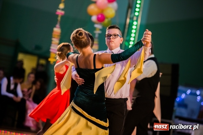 Zdjęcie w galerii na portalu naszraciborz.pl: Karnawałowa Rewia Tańca w Arenie Rafako wiadomości z regionu