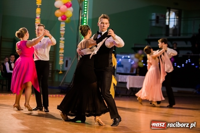 Zdjęcie w galerii na portalu naszraciborz.pl: Karnawałowa Rewia Tańca w Arenie Rafako wiadomości z regionu