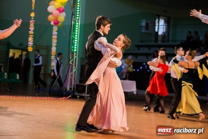 Zdjęcie w galerii na portalu naszraciborz.pl: Karnawałowa Rewia Tańca w Arenie Rafako wiadomości z regionu