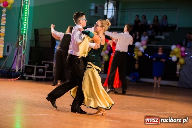 Zdjęcie w galerii na portalu naszraciborz.pl: Karnawałowa Rewia Tańca w Arenie Rafako wiadomości z regionu