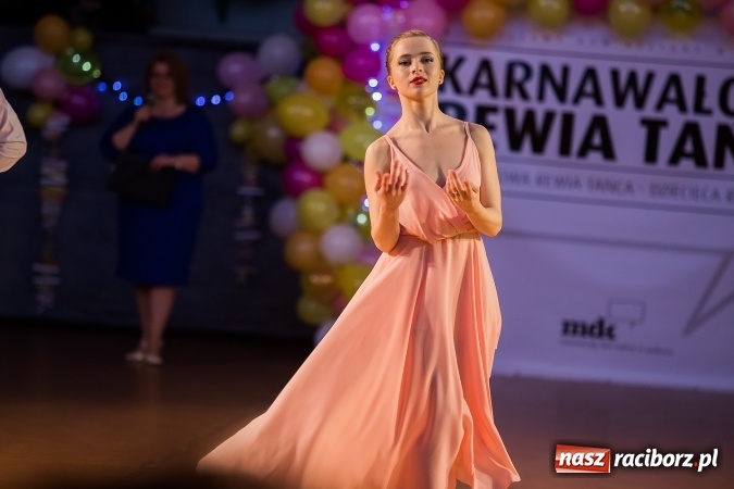 Zdjęcie w galerii na portalu naszraciborz.pl: Karnawałowa Rewia Tańca w Arenie Rafako wiadomości z regionu