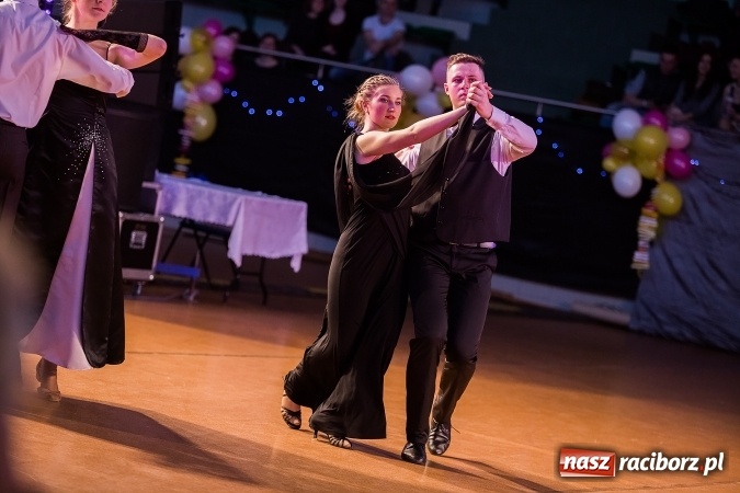 Zdjęcie w galerii na portalu naszraciborz.pl: Karnawałowa Rewia Tańca w Arenie Rafako wiadomości z regionu