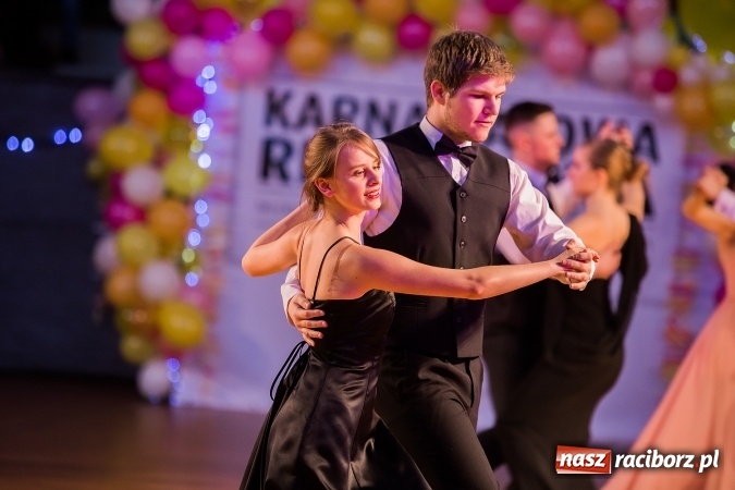 Zdjęcie w galerii na portalu naszraciborz.pl: Karnawałowa Rewia Tańca w Arenie Rafako wiadomości z regionu