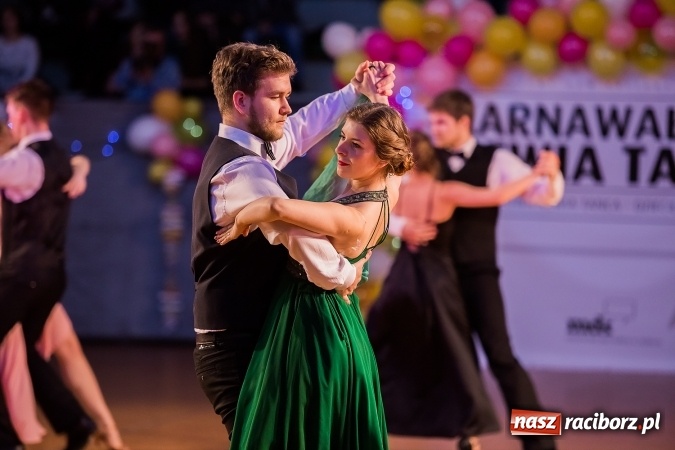 Zdjęcie w galerii na portalu naszraciborz.pl: Karnawałowa Rewia Tańca w Arenie Rafako wiadomości z regionu