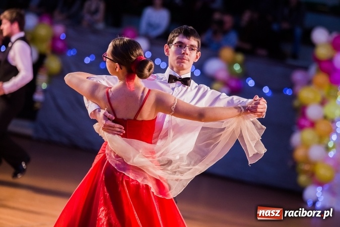 Zdjęcie w galerii na portalu naszraciborz.pl: Karnawałowa Rewia Tańca w Arenie Rafako wiadomości z regionu
