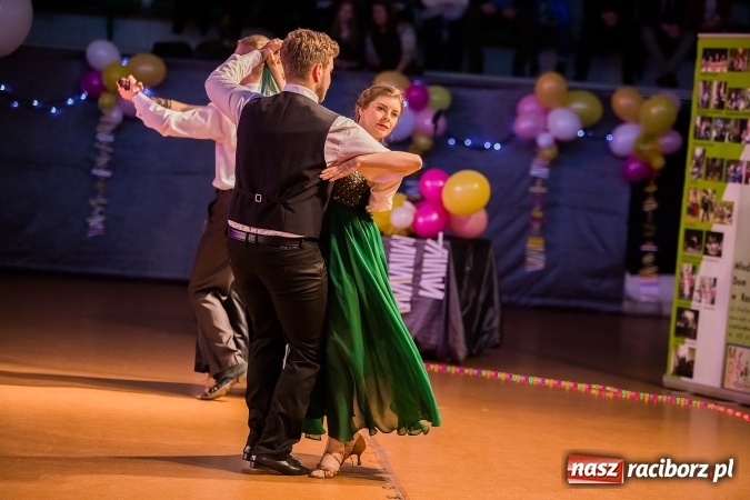 Zdjęcie w galerii na portalu naszraciborz.pl: Karnawałowa Rewia Tańca w Arenie Rafako wiadomości z regionu