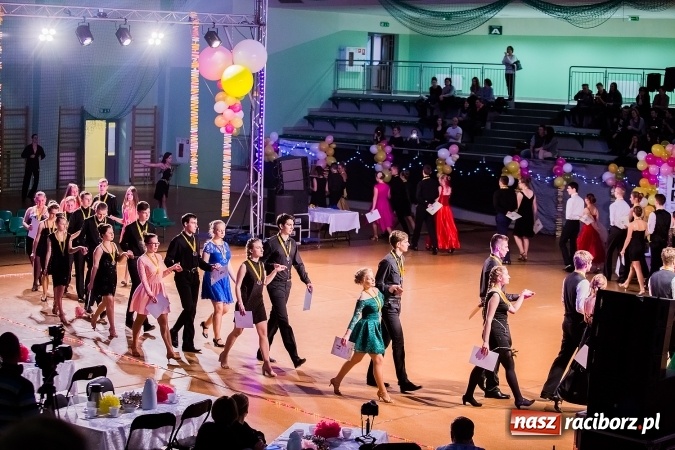 Zdjęcie w galerii na portalu naszraciborz.pl: Karnawałowa Rewia Tańca w Arenie Rafako wiadomości z regionu