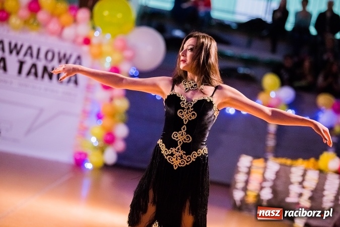 Zdjęcie w galerii na portalu naszraciborz.pl: Karnawałowa Rewia Tańca w Arenie Rafako wiadomości z regionu