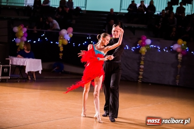 Zdjęcie w galerii na portalu naszraciborz.pl: Karnawałowa Rewia Tańca w Arenie Rafako wiadomości z regionu