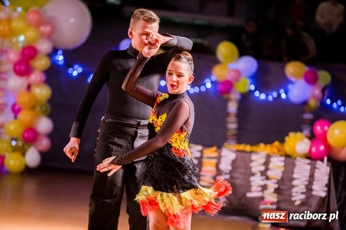 Zdjęcie w galerii na portalu naszraciborz.pl: Karnawałowa Rewia Tańca w Arenie Rafako wiadomości z regionu