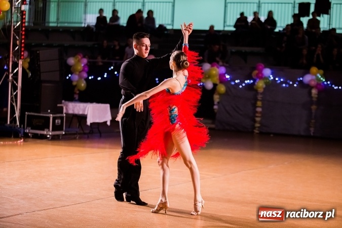 Zdjęcie w galerii na portalu naszraciborz.pl: Karnawałowa Rewia Tańca w Arenie Rafako wiadomości z regionu