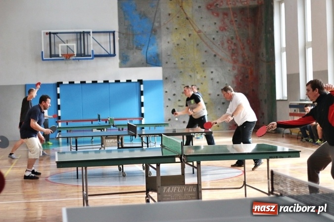 Zdjęcie w galerii na portalu naszraciborz.pl: Mistrzostwa Przedsiębiorstwa Majnusz w tenisie wiadomości z regionu