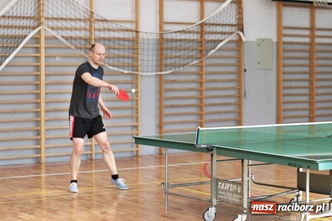 Zdjęcie w galerii na portalu naszraciborz.pl: Mistrzostwa Przedsiębiorstwa Majnusz w tenisie wiadomości z regionu