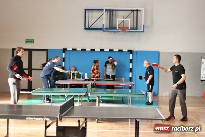 Zdjęcie w galerii na portalu naszraciborz.pl: Mistrzostwa Przedsiębiorstwa Majnusz w tenisie wiadomości z regionu