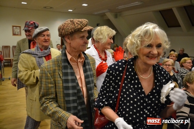 Zdjęcie w galerii na portalu naszraciborz.pl: Lwowska muzyka, przepiękne stroje i dekoracje, czyli Lwowska domówka na Zamku Piastowskim  wiadomości z regionu