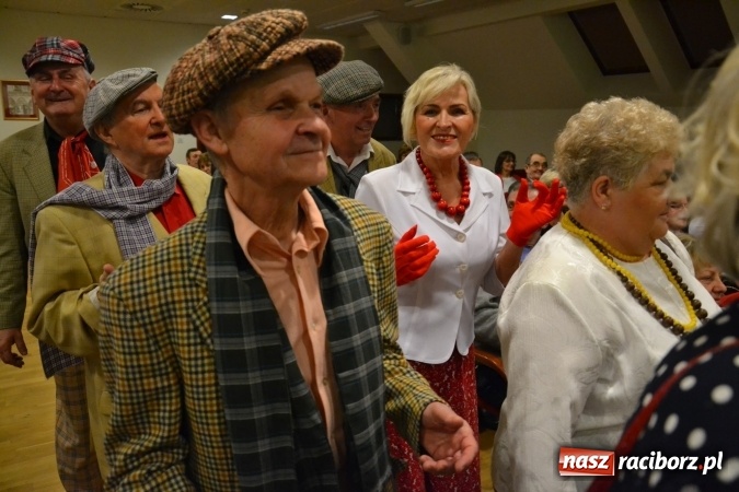 Zdjęcie w galerii na portalu naszraciborz.pl: Lwowska muzyka, przepiękne stroje i dekoracje, czyli Lwowska domówka na Zamku Piastowskim  wiadomości z regionu