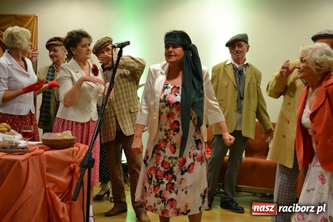 Zdjęcie w galerii na portalu naszraciborz.pl: Lwowska muzyka, przepiękne stroje i dekoracje, czyli Lwowska domówka na Zamku Piastowskim  wiadomości z regionu