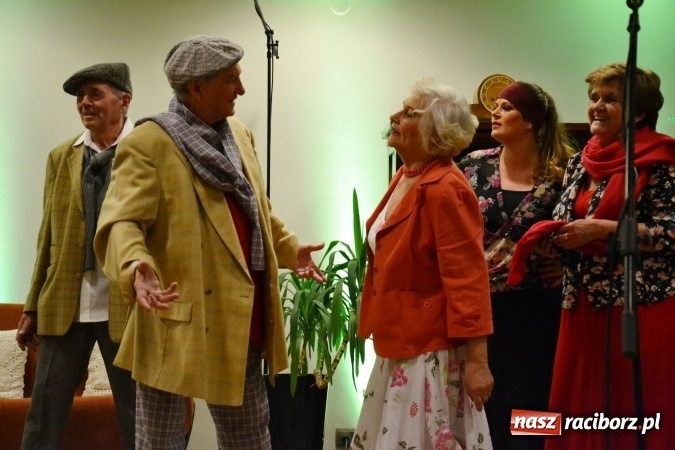 Zdjęcie w galerii na portalu naszraciborz.pl: Lwowska muzyka, przepiękne stroje i dekoracje, czyli Lwowska domówka na Zamku Piastowskim  wiadomości z regionu