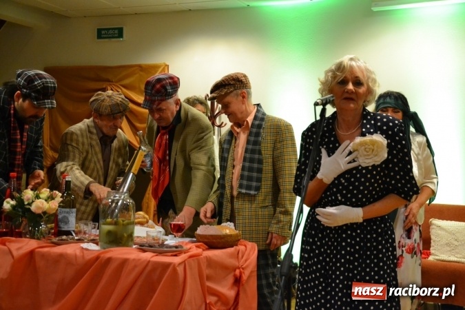 Zdjęcie w galerii na portalu naszraciborz.pl: Lwowska muzyka, przepiękne stroje i dekoracje, czyli Lwowska domówka na Zamku Piastowskim  wiadomości z regionu