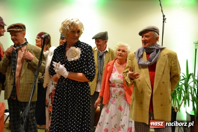 Zdjęcie w galerii na portalu naszraciborz.pl: Lwowska muzyka, przepiękne stroje i dekoracje, czyli Lwowska domówka na Zamku Piastowskim  wiadomości z regionu