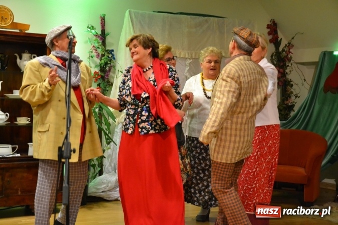 Zdjęcie w galerii na portalu naszraciborz.pl: Lwowska muzyka, przepiękne stroje i dekoracje, czyli Lwowska domówka na Zamku Piastowskim  wiadomości z regionu